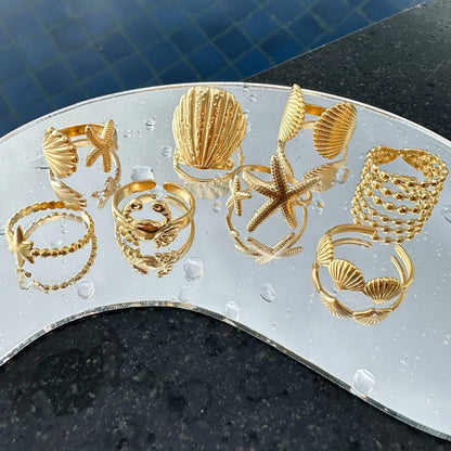 “Golden Starfish” Ring – 18K Ocean Charm
