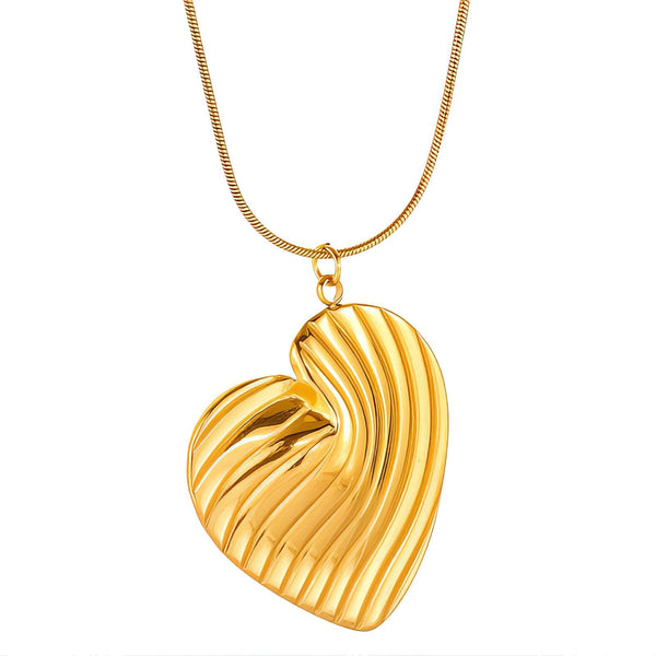 “Heart” Necklace – 18K Golden Love