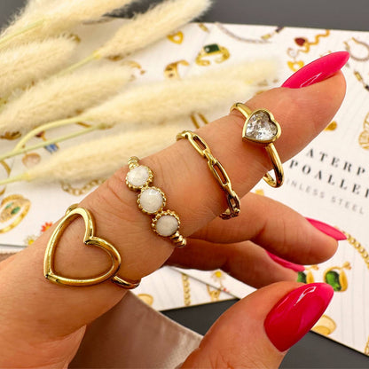 “Heart” Ring – Gold Hollow Heart