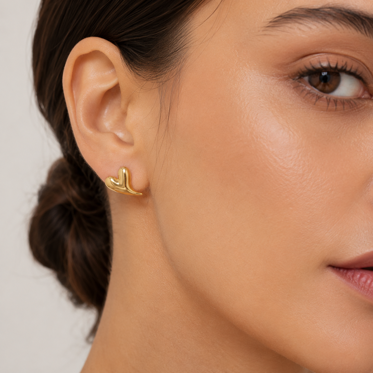 Minimal Heart Stud Earrings by Catwalk Hub