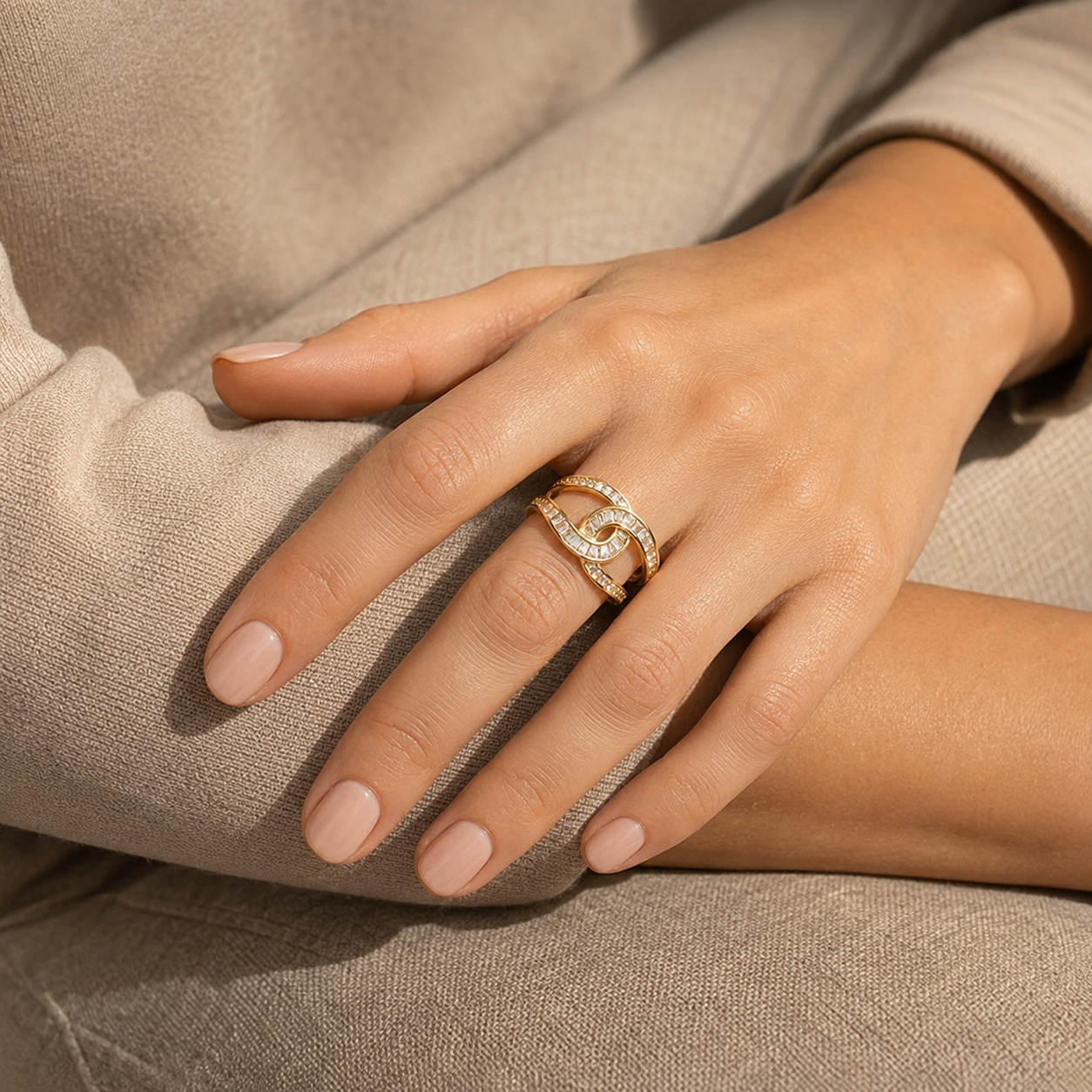 خاتم متشابك قابل للتعديل