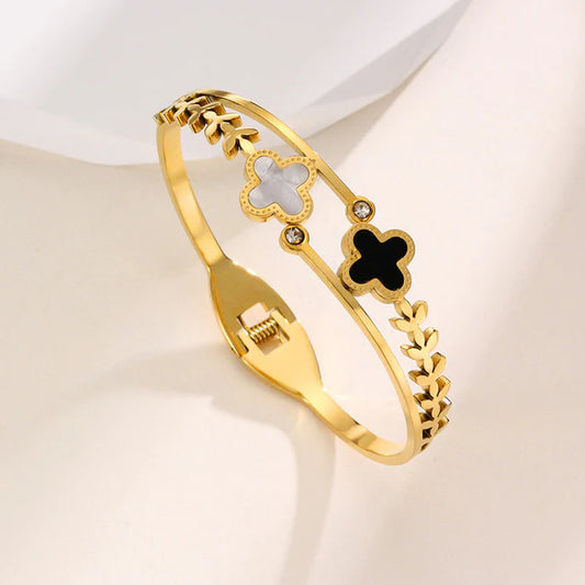 "Mother of Pearl Clover" Bracelet – 18K Premium Gold Plated