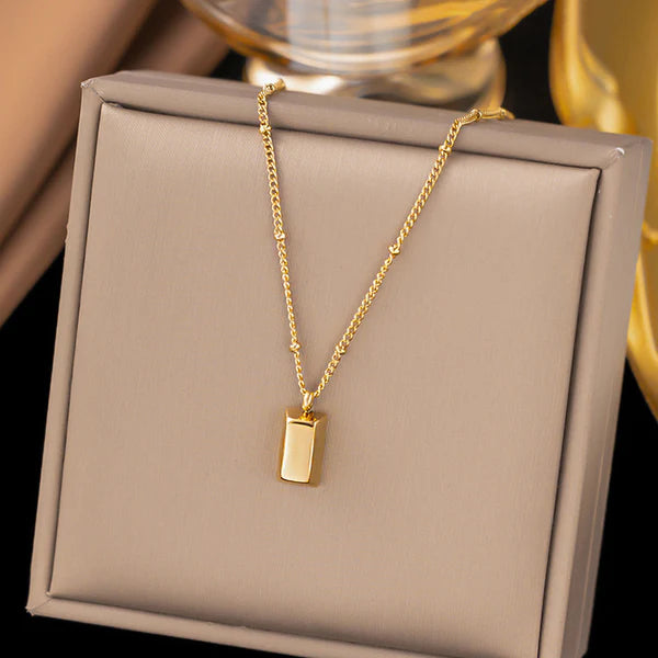 "Rectangular Pendant" Necklace – 18K Premium Gold Plated