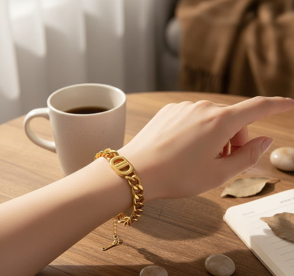 “Round Chain” Bracelet – 18K Gold Elegance