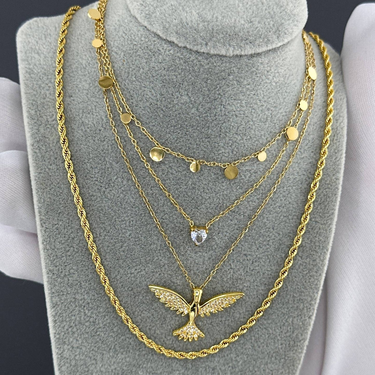 “Diamond Heart” Necklace – 18K Gold Elegance