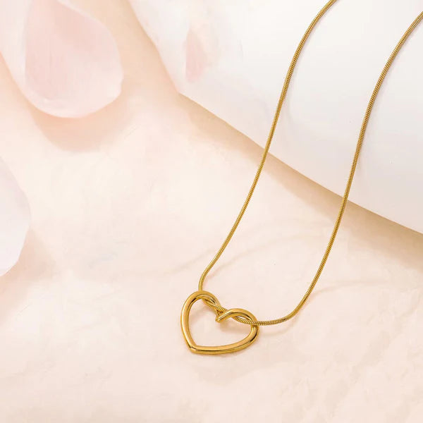 Essential Heart Pendant Necklace by Catwalk Hub – product image 5