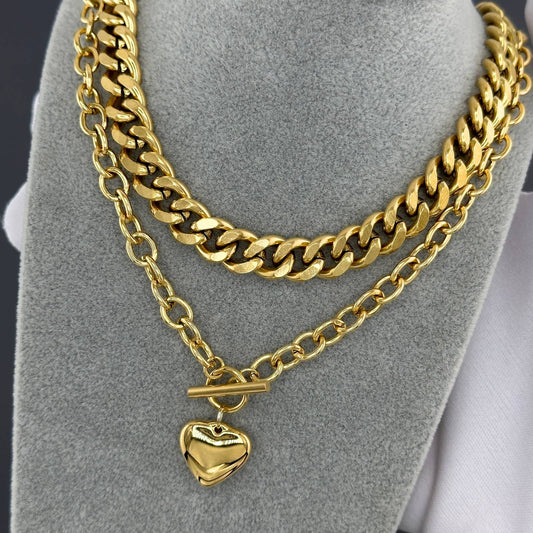 "Circle & Heart" Necklace – 18K Gold Glow