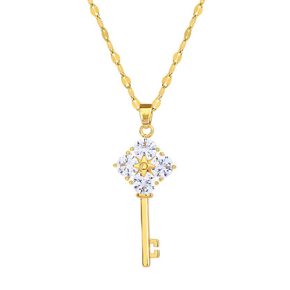 “Key” Necklace – 18K Gold Elegance