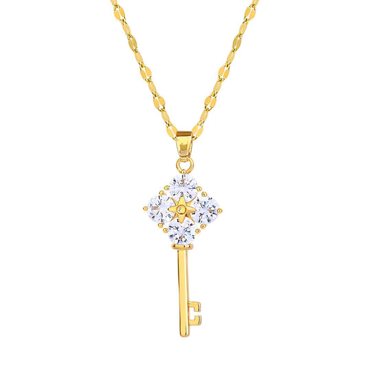 "Key" Necklace – 18K Gold Elegance