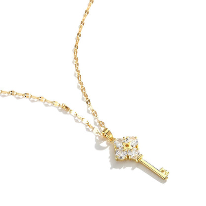 “Key” Necklace – 18K Gold Elegance