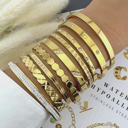 "Classic Round" Bracelet – 18K Gold Charm